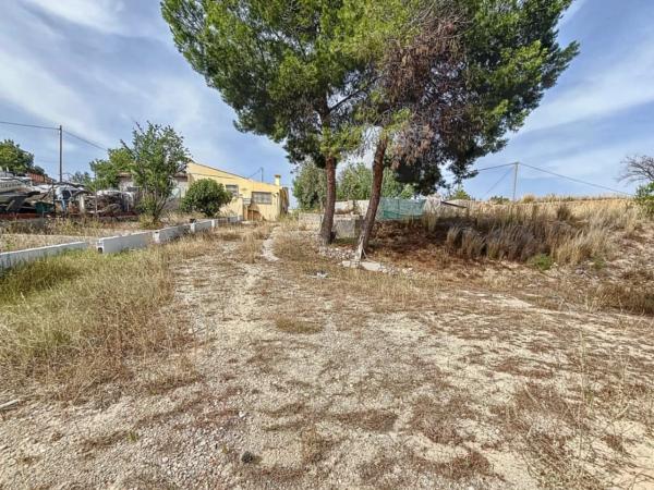 Chalet adosado en Lg Diseminados