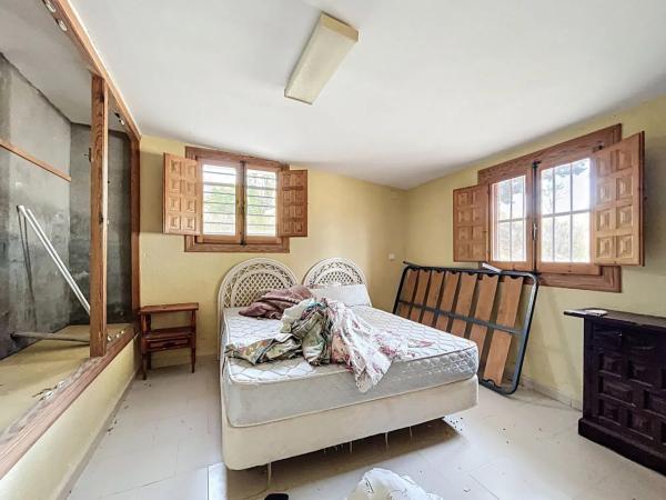 Chalet adosado en Lg Diseminados