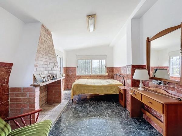 Chalet adosado en Lg Diseminados