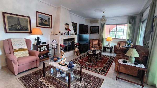 Casa independiente en avenida de Coloma