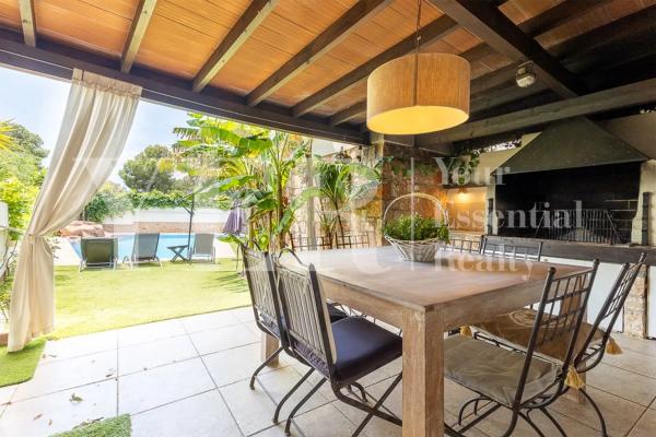 Casa independiente en Urbanizacion Coblanca