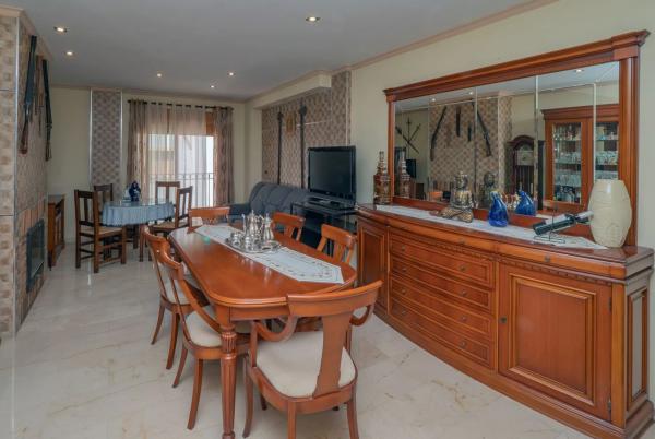 Chalet adosado en calle la Fonteta