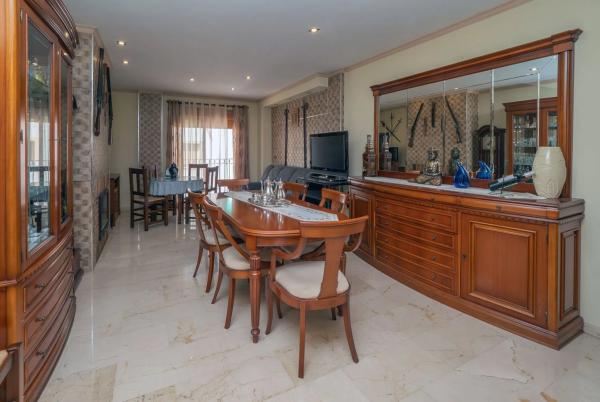 Chalet adosado en calle la Fonteta