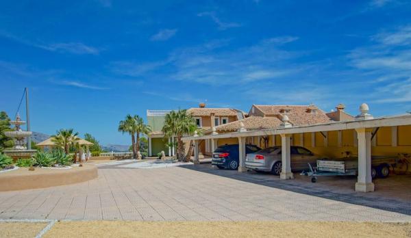 Chalet en La Nucia Pueblo