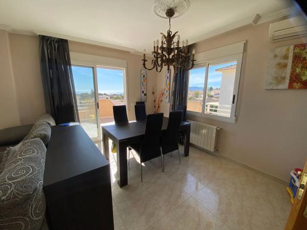 Casa independiente en calle Estocolmo