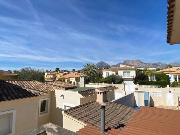 Casa independiente en calle Estocolmo