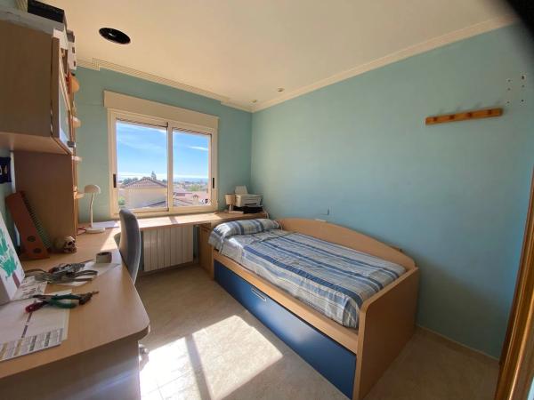 Casa independiente en calle Estocolmo