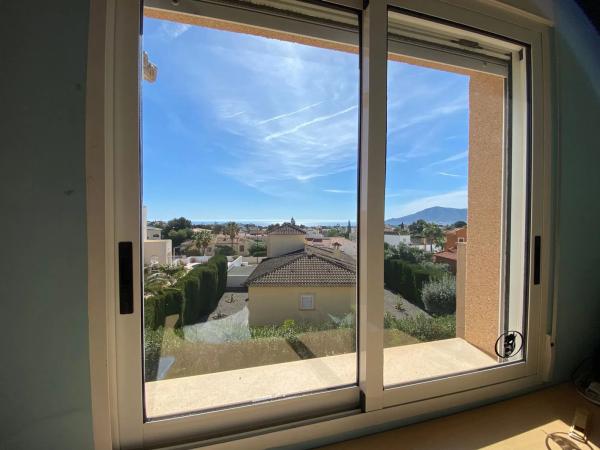 Casa independiente en calle Estocolmo