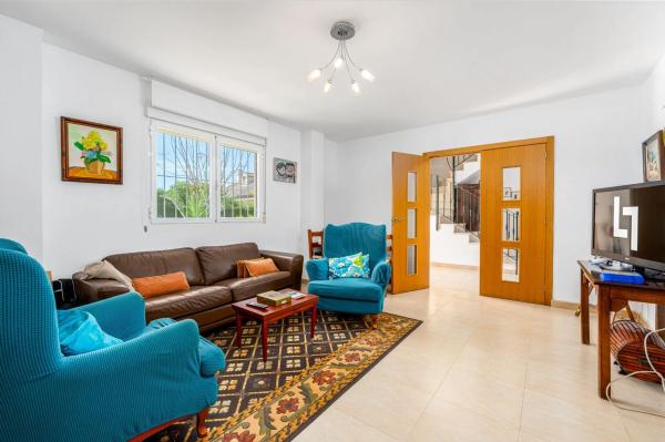 Casa independiente en calle Fernando Botero