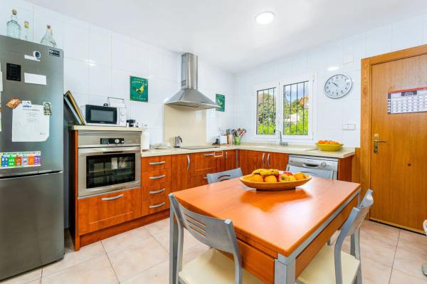 Casa independiente en calle Fernando Botero