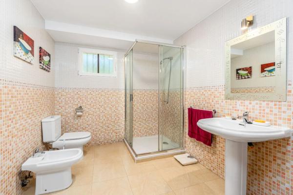 Casa independiente en calle Fernando Botero