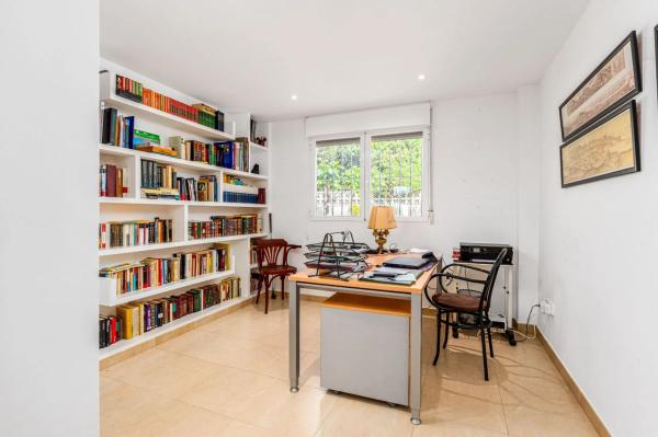 Casa independiente en calle Fernando Botero