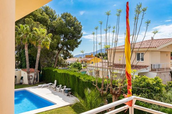Casa independiente en calle Fernando Botero