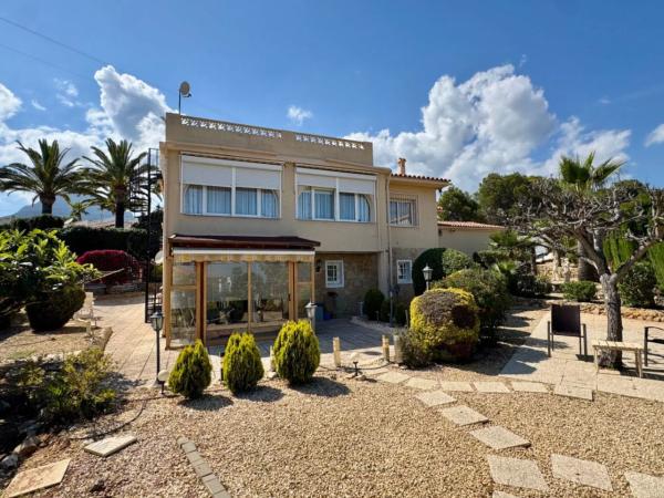 Casa independiente en camino de la Monja