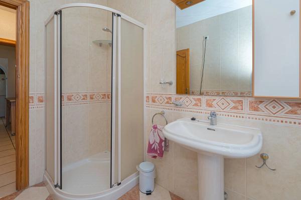 Casa independiente en calle Helsinki, 17