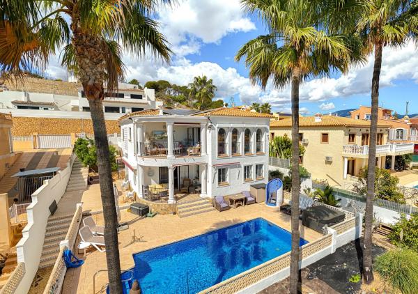 Casa independiente en calle Helsinki, 17