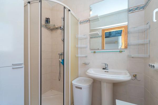 Casa independiente en calle Helsinki, 17