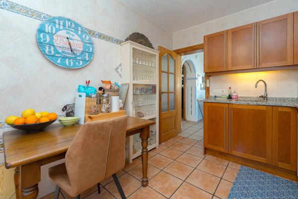 Casa independiente en calle Helsinki, 17