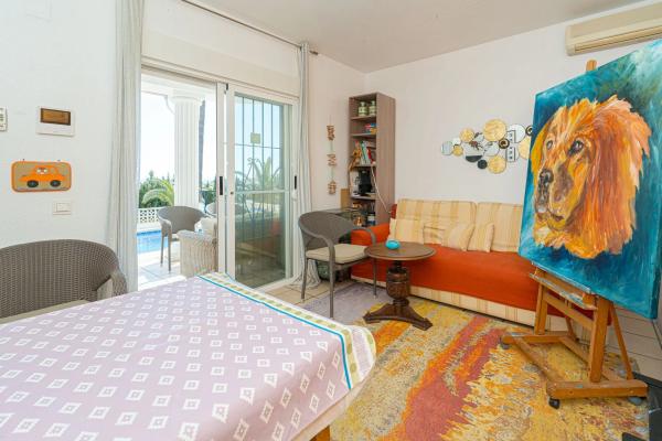 Casa independiente en calle Helsinki, 17