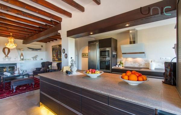 Casa independiente en avenida de Coloma