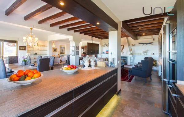 Casa independiente en avenida de Coloma