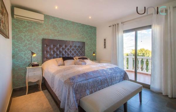 Casa independiente en avenida de Coloma