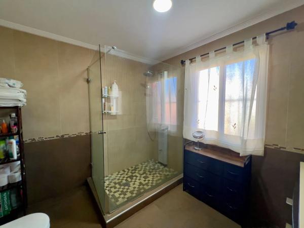 Chalet pareado en calle Juan Gris