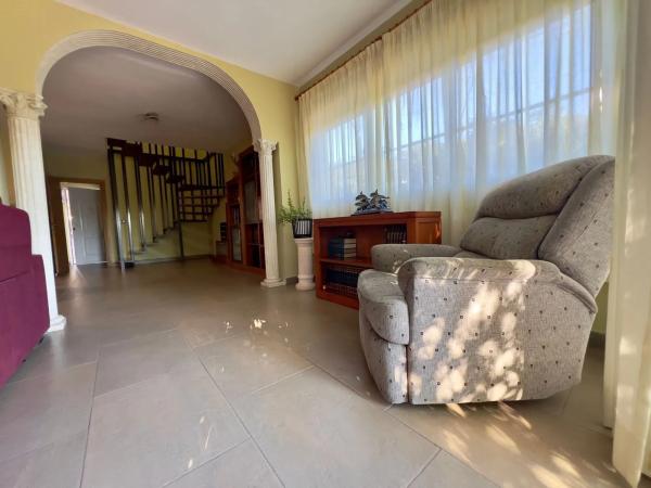 Chalet pareado en calle Juan Gris