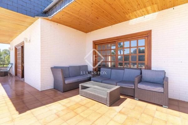 Casa independiente en Urbanizacion Caravana