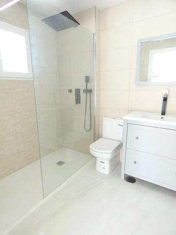 Casa independiente en avenida de Coloma