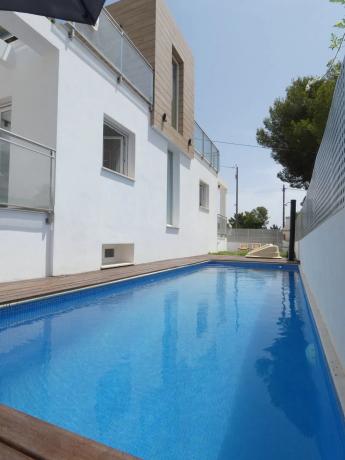 Casa independiente en avenida de Coloma