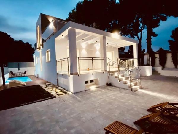 Casa independiente en avenida de Coloma