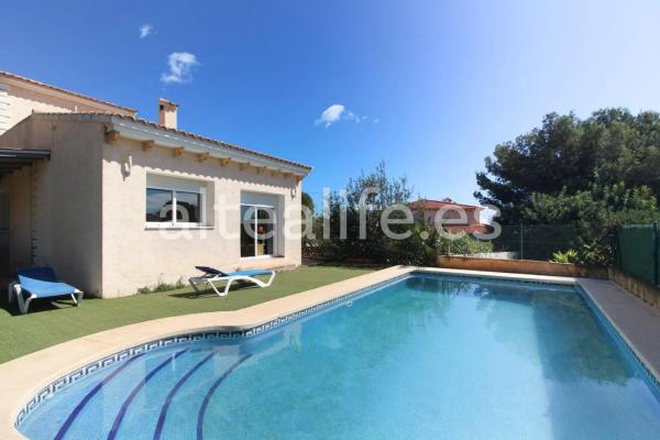 Casa independiente en calle Capellá