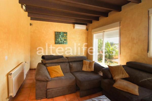 Casa independiente en calle Capellá