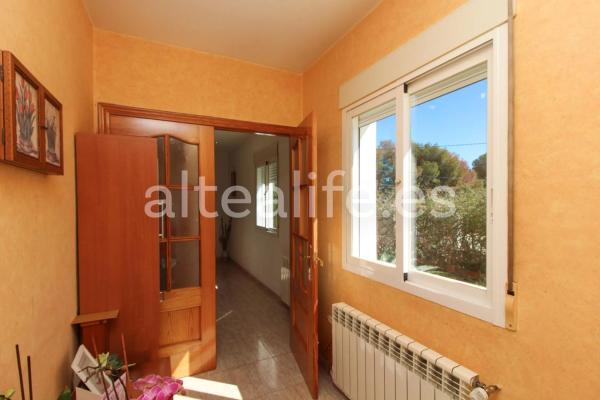 Casa independiente en calle Capellá