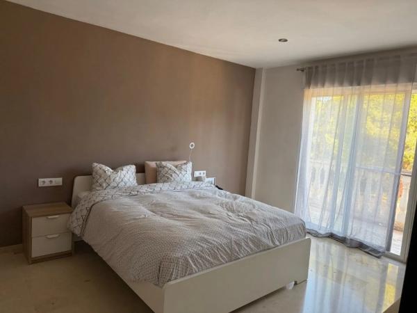 Casa independiente en calle Font Roja