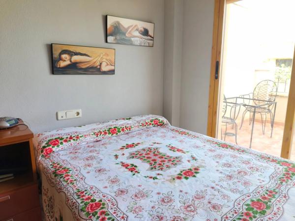 Chalet adosado en calle la Fonteta, 8