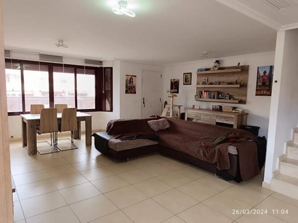 Chalet pareado en calle Mar Mediterrani