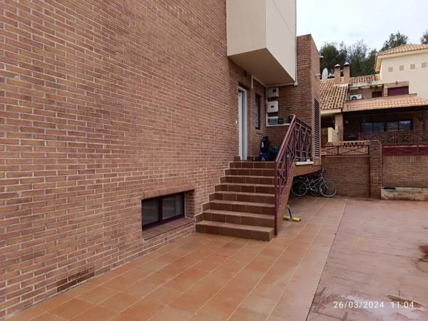 Chalet pareado en calle Mar Mediterrani