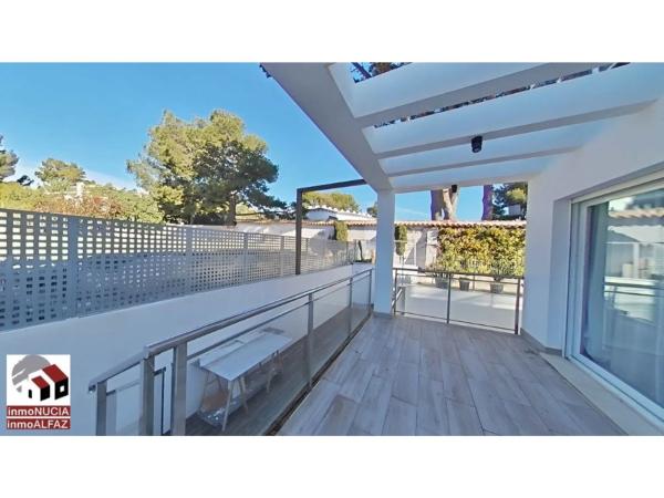 Casa independiente en avenida de Coloma