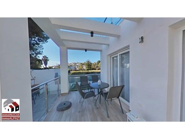 Casa independiente en avenida de Coloma