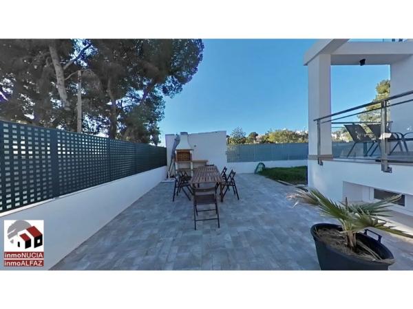 Casa independiente en avenida de Coloma