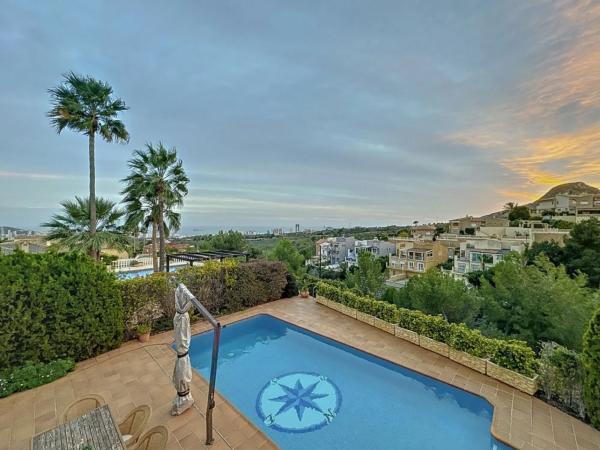 Casa independiente en calle Gregal