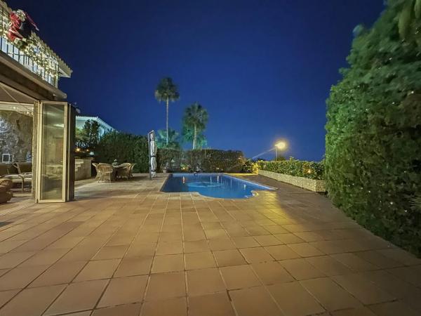 Casa independiente en calle Gregal