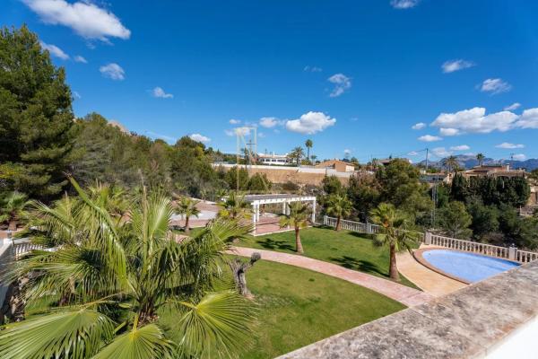 Casa independiente en calle Acacies