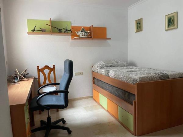 Chalet adosado en calle la Fonteta