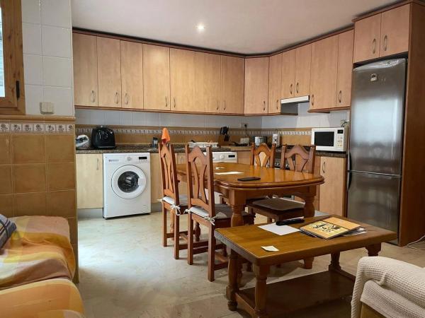 Chalet adosado en calle la Fonteta