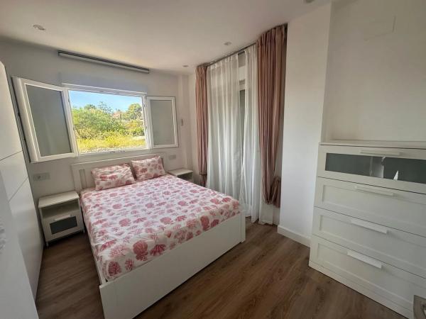 Casa independiente en avenida de Coloma