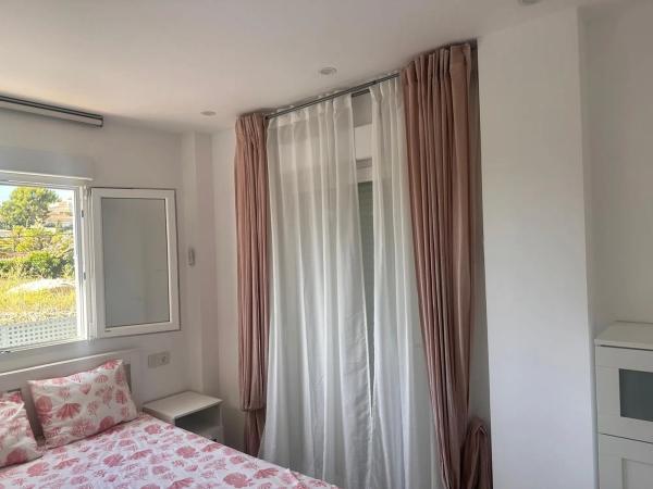 Casa independiente en avenida de Coloma