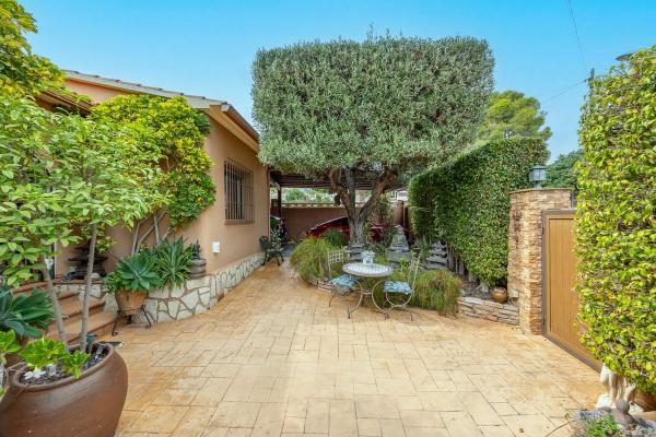 Casa independiente en calle flamenca